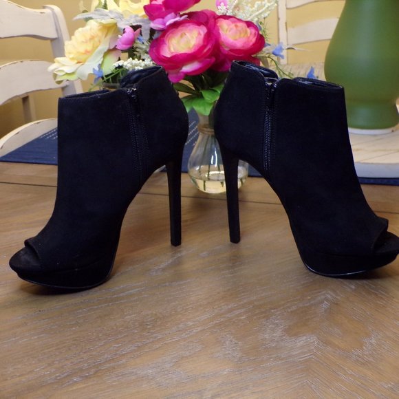 Mix No. 6 Women's Size 7.5 Suede Black Ankle Boots - Picture 7 of 7